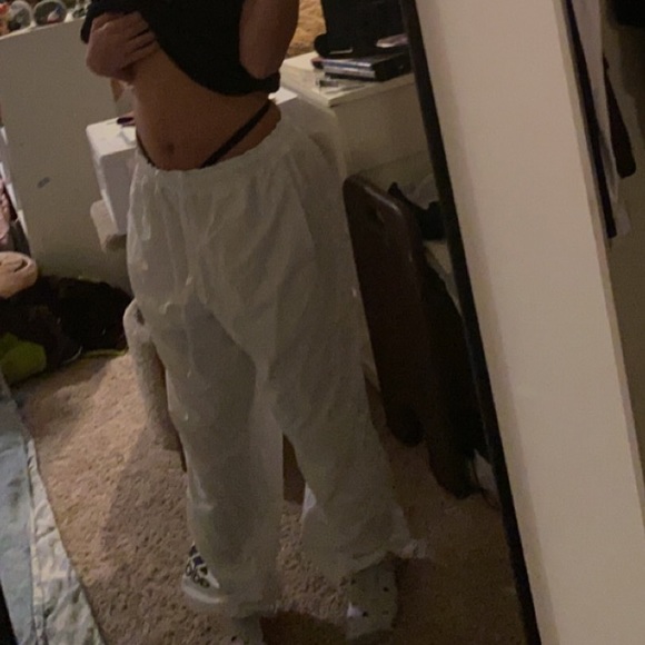 white parachute joggers - Picture 4 of 4